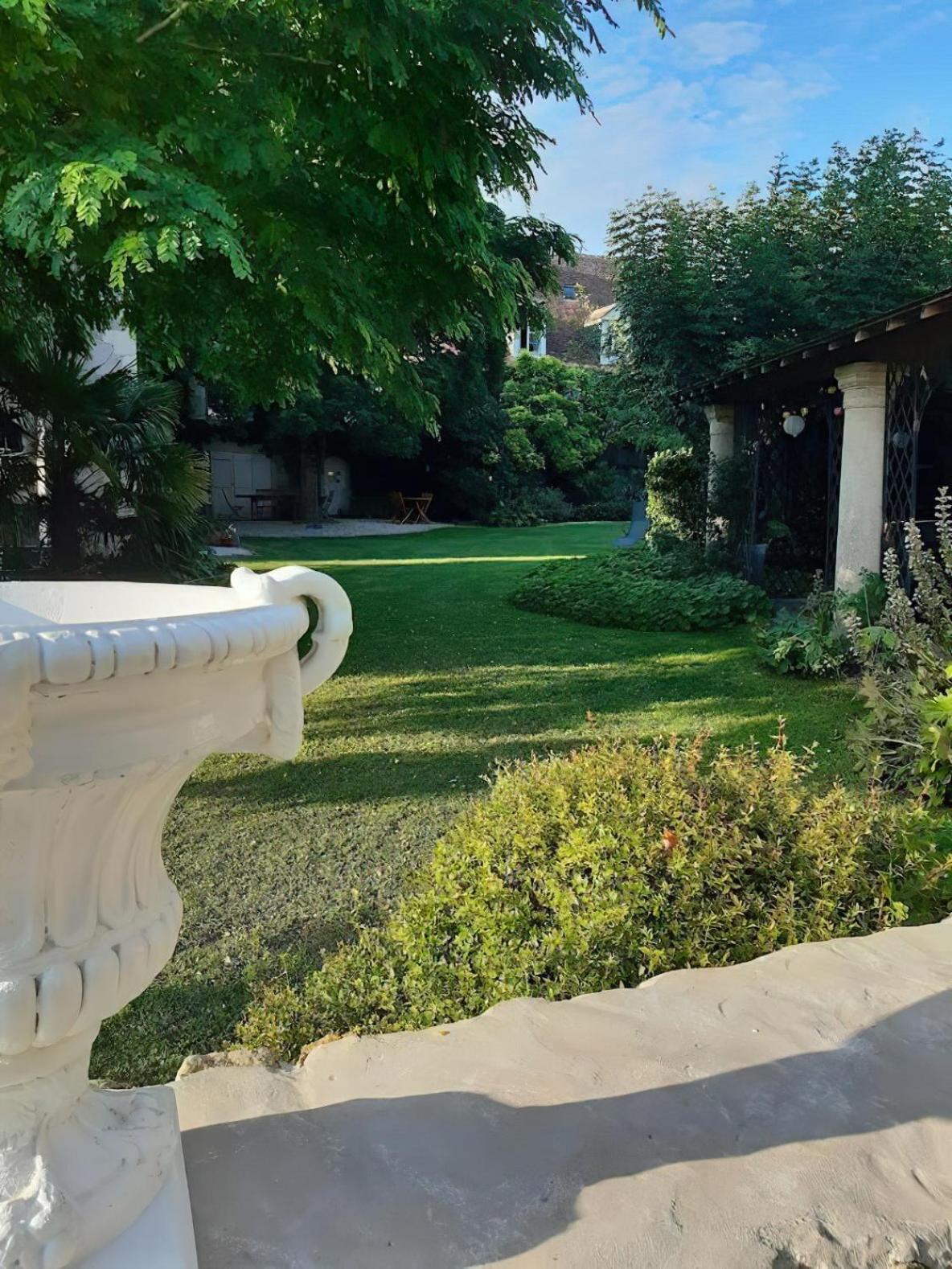 Domaine Les Feuillants Hotel Crouzilles Exterior photo
