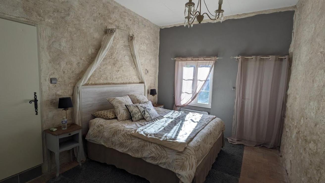 Domaine Les Feuillants Hotel Crouzilles Room photo