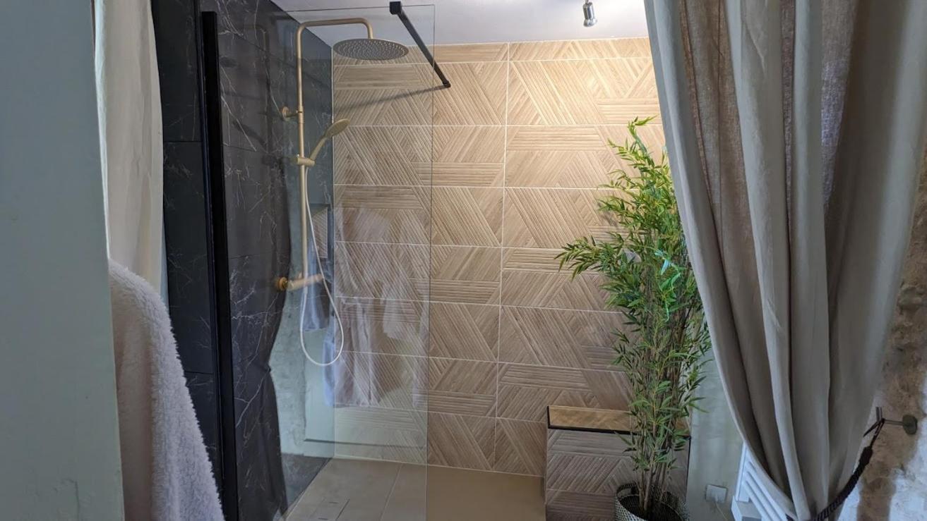 Domaine Les Feuillants Hotel Crouzilles Room photo