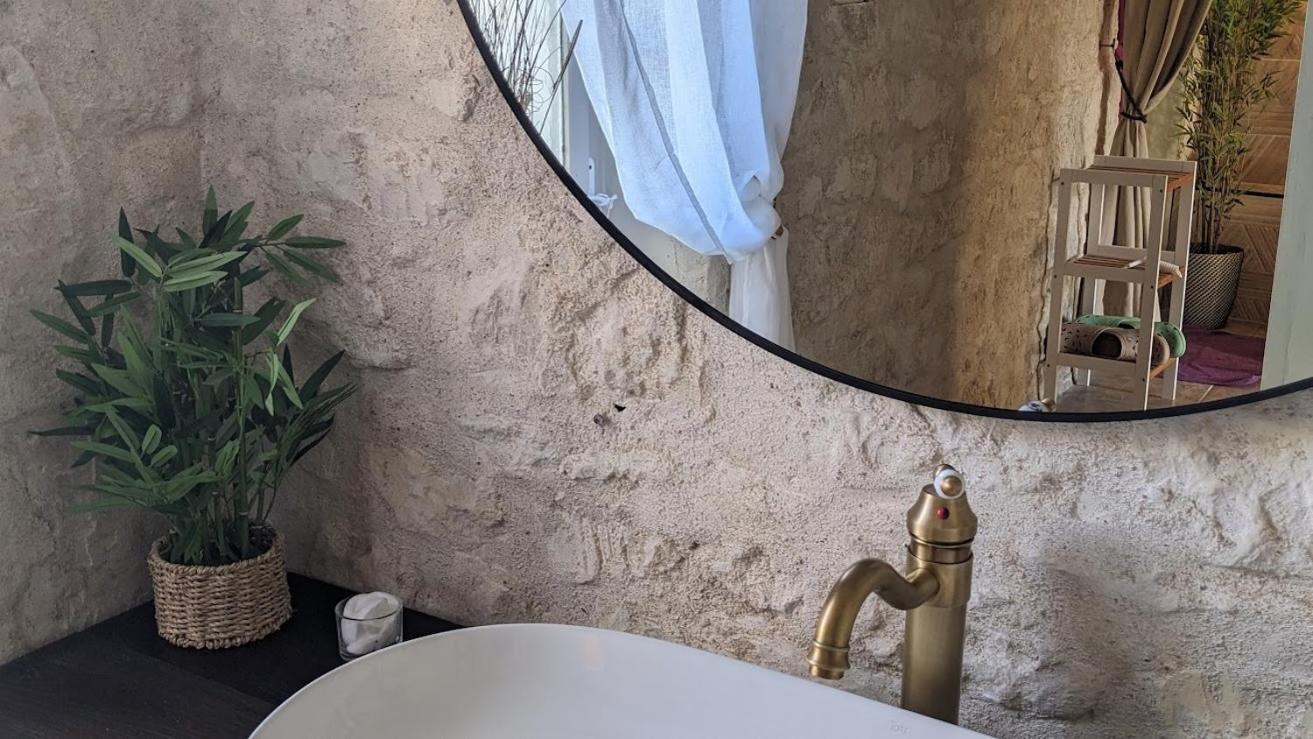 Domaine Les Feuillants Hotel Crouzilles Room photo